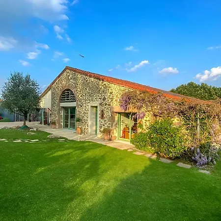à Andre De La Marche Proche Du Puy Du Foù Casa vacanze *